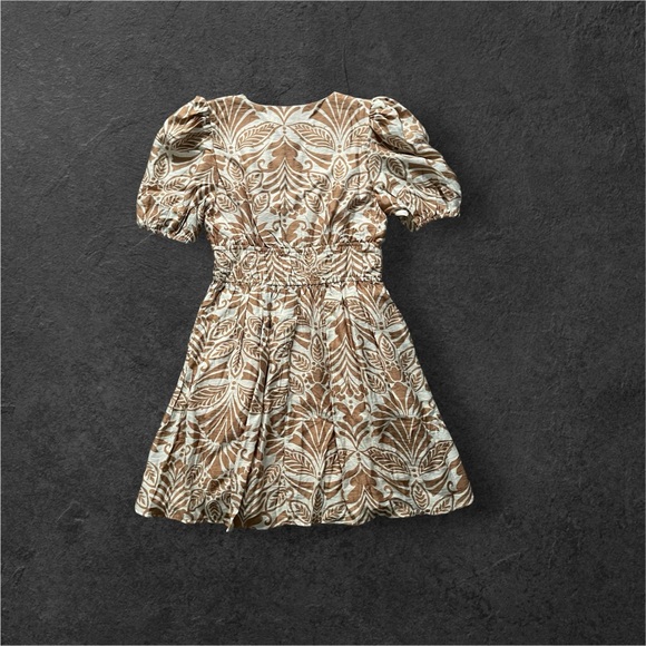 TCEC
NWOT 
SIZE S

Elegant Brown Patterned Dress - Picture 2 of 2